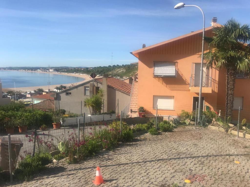 Casa Linda, A Due Passi Dal Mare Διαμέρισμα Numana Εξωτερικό φωτογραφία