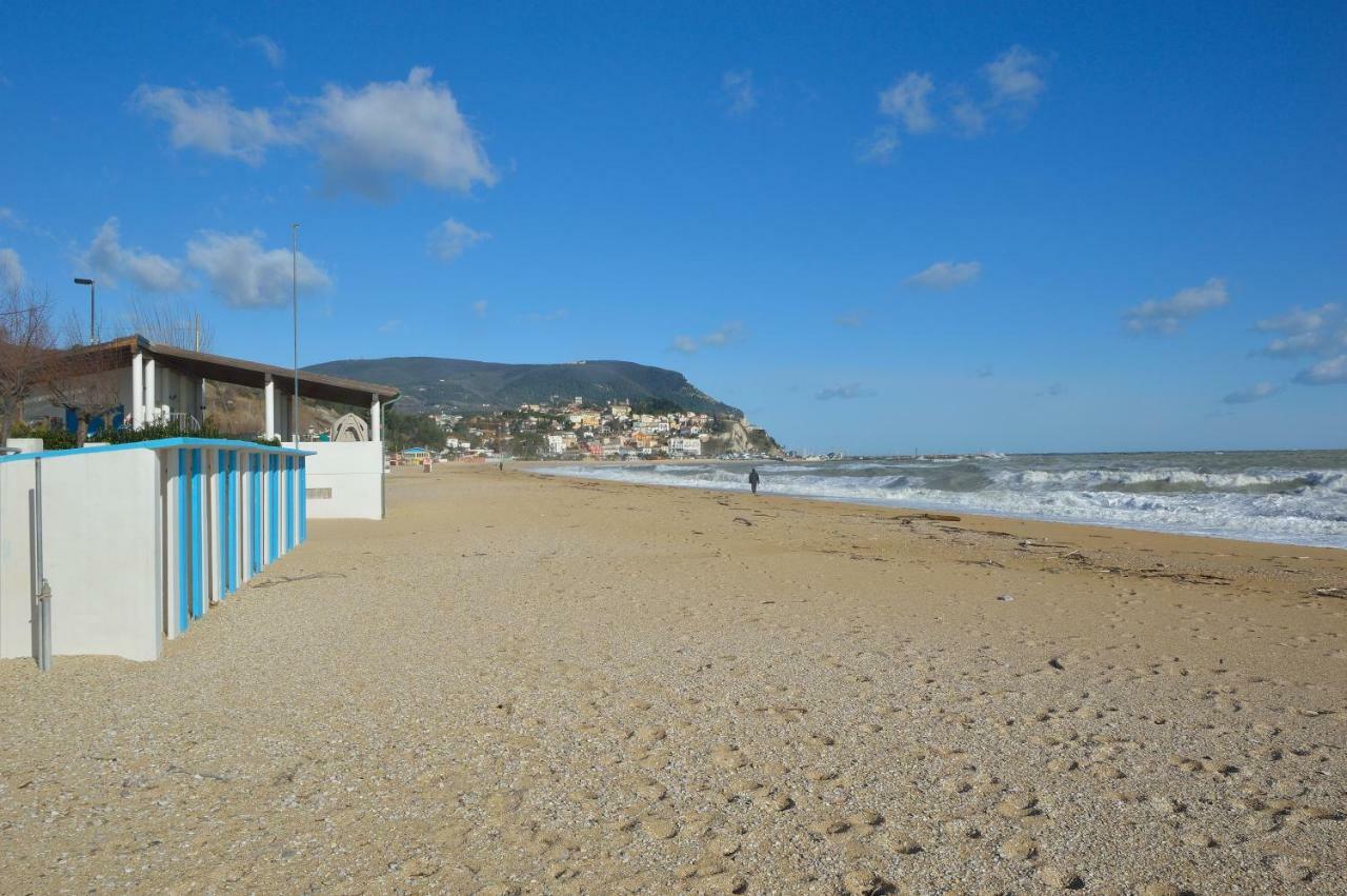 Casa Linda, A Due Passi Dal Mare Διαμέρισμα Numana Εξωτερικό φωτογραφία